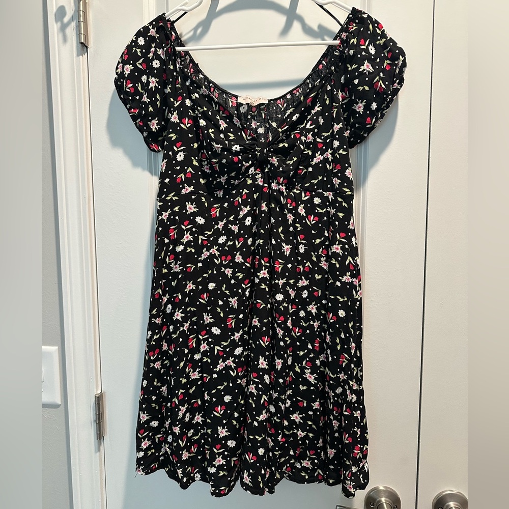 Floral Print Babydoll Dress with Keyhole Chest Cutout